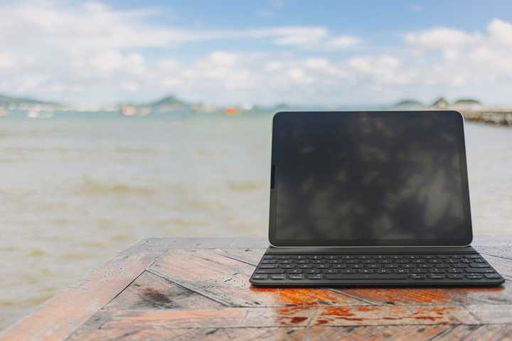 Laptop by the seaside